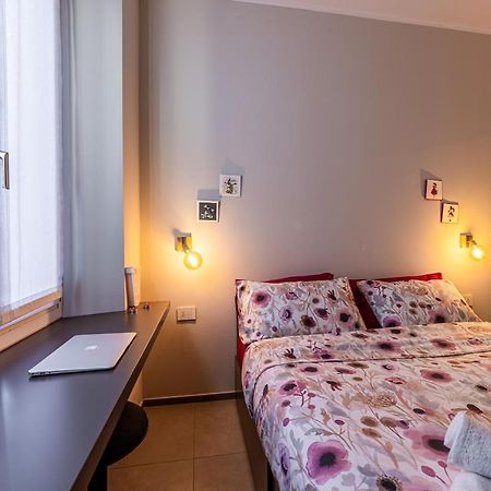 Duomo A 2 Fermate - Tiny Apartment In Pta Venezia Milan Luaran gambar