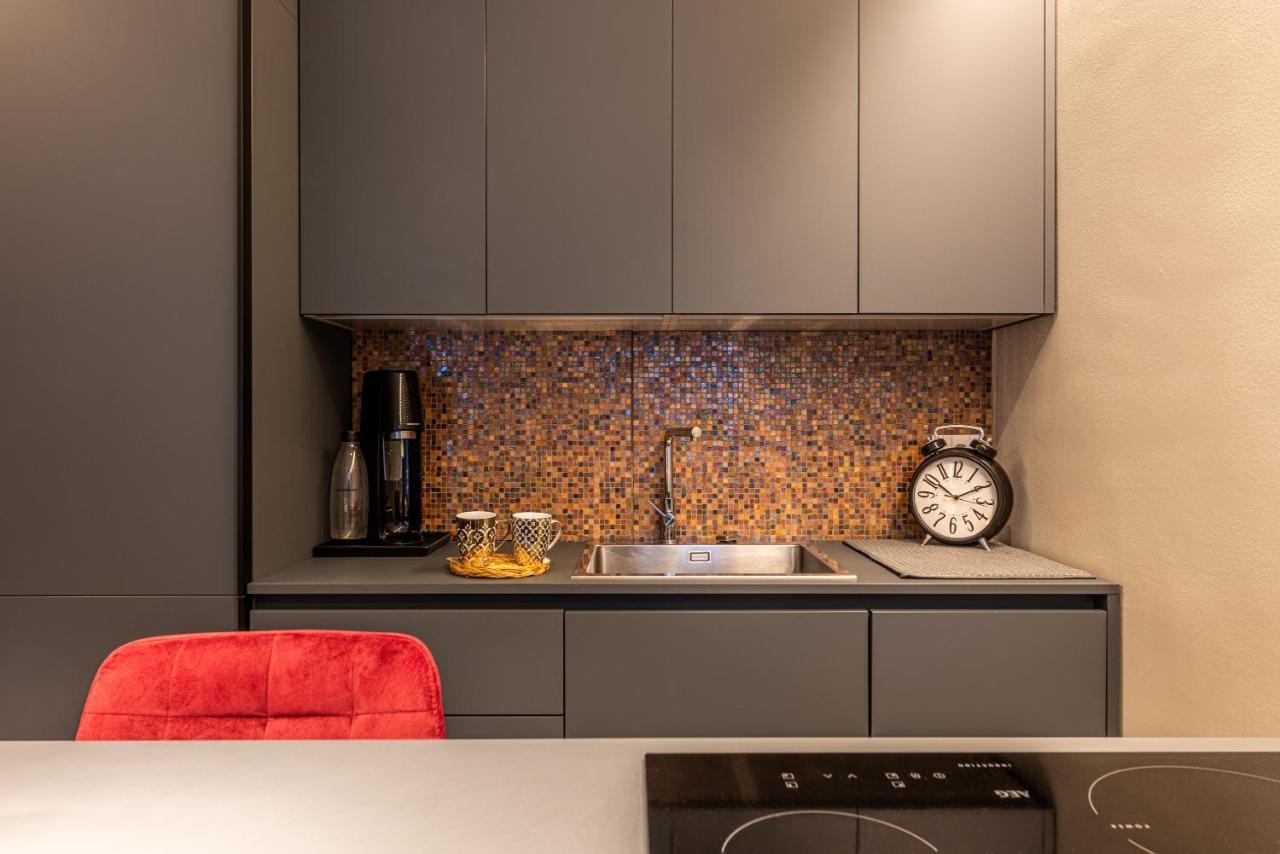 Duomo A 2 Fermate - Tiny Apartment In Pta Venezia Milan Luaran gambar